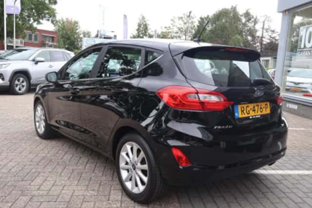 Ford Fiesta (2017) thumbnail 2