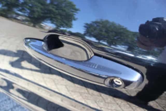 Ford Kuga (2023) thumbnail 5