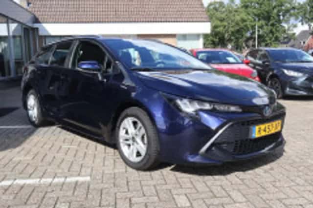 Toyota Corolla (2022) thumbnail 3