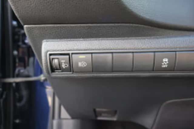 Toyota Corolla (2022) thumbnail 6