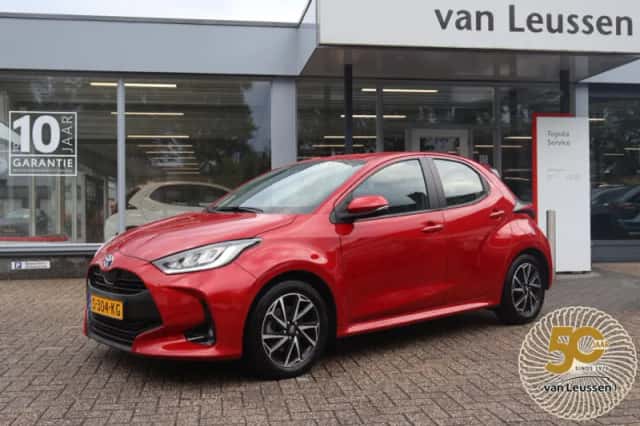 Toyota Yaris (2023) thumbnail 1