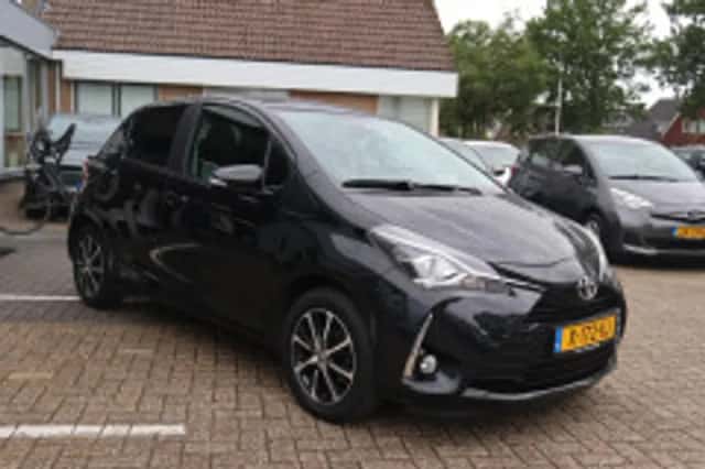 Toyota Yaris (2020) thumbnail 4