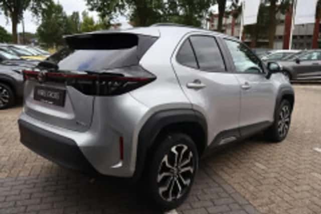 Toyota Yaris Cross (2025) thumbnail 3