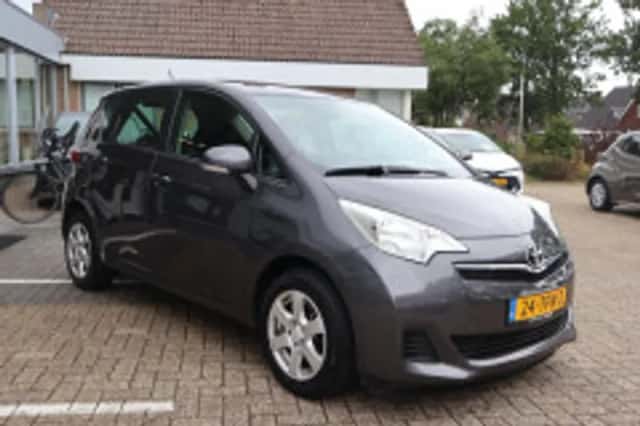 Toyota Verso s (2012) thumbnail 4