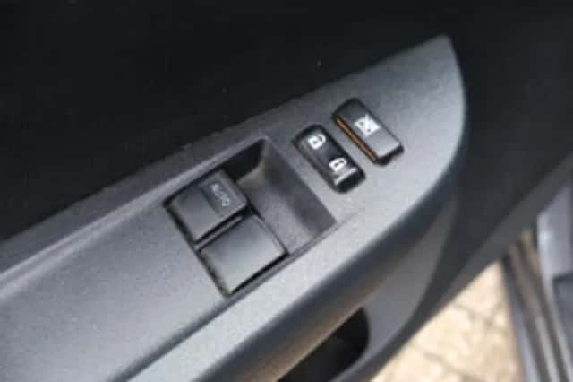 Toyota Verso s (2012) thumbnail 6