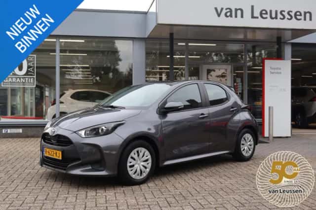 Toyota Yaris (2022) thumbnail 1