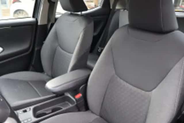 Toyota Yaris (2022) thumbnail 6