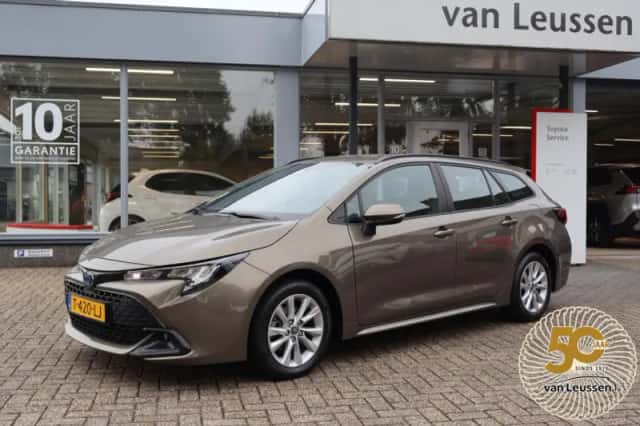 Toyota Corolla (2023) thumbnail 1