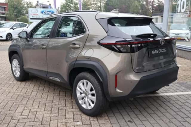 Toyota Yaris Cross (2025) thumbnail 2