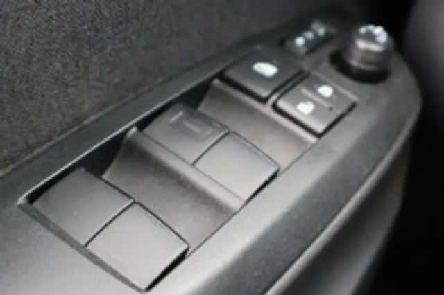 Toyota Yaris Cross (2025) thumbnail 6