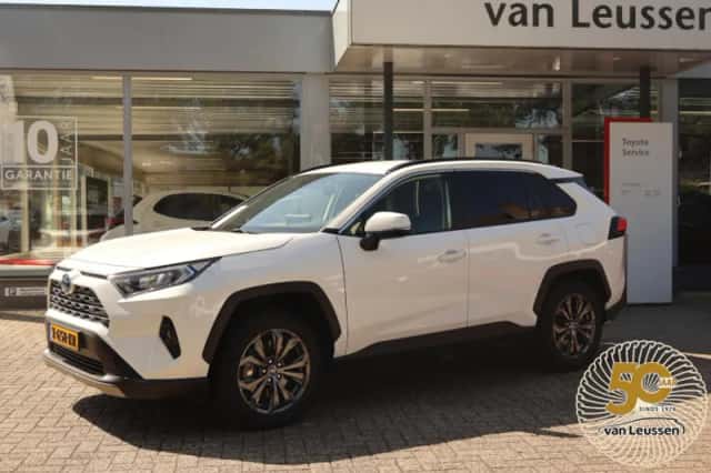 Toyota RAV4 (2023) thumbnail 1
