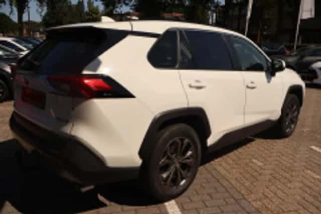 Toyota RAV4 (2023) thumbnail 3