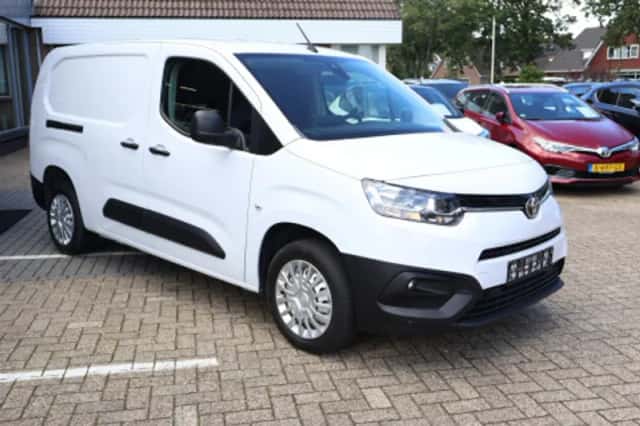 Toyota Proace (2024) thumbnail 2
