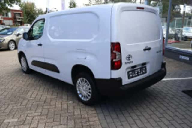 Toyota Proace (2024) thumbnail 4