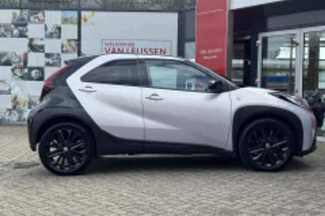 Toyota Aygo X (2025) thumbnail 4