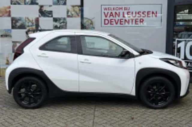 Toyota Aygo X (2024) thumbnail 4