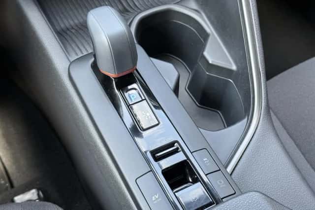 Toyota C hr (2024) thumbnail 17