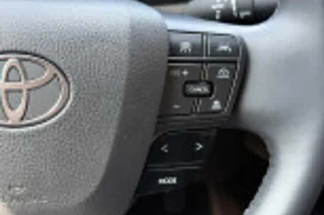 Toyota C hr (2024) thumbnail 38