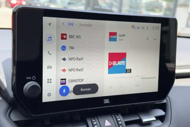 Toyota RAV4 (2025) thumbnail 13