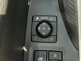 Toyota RAV4 (2025) thumbnail 18