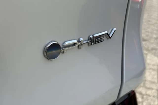 Toyota RAV4 (2025) thumbnail 32