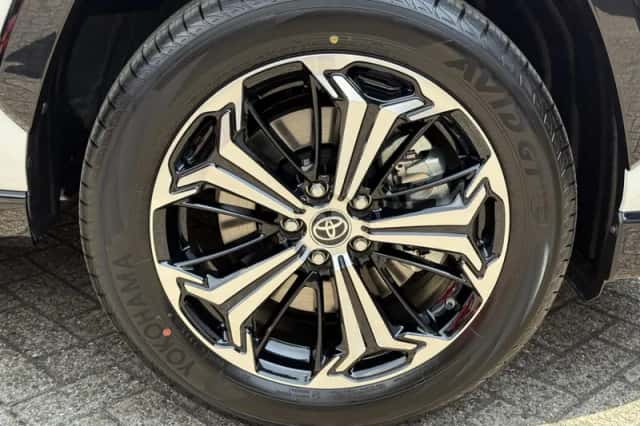 Toyota RAV4 (2025) thumbnail 33