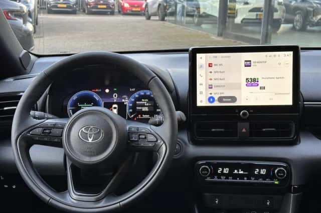 Toyota Yaris (2025) thumbnail 13