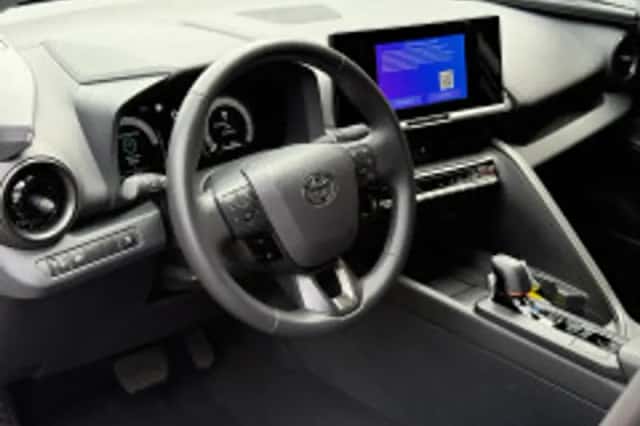 Toyota C hr (2024) thumbnail 6