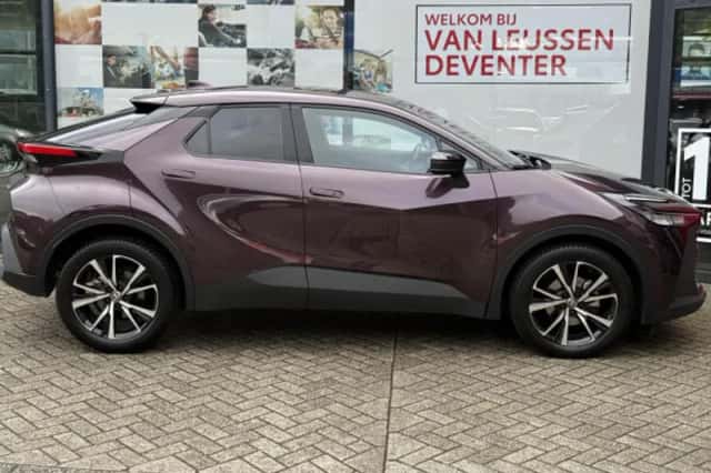 Toyota C hr (2024) thumbnail 57