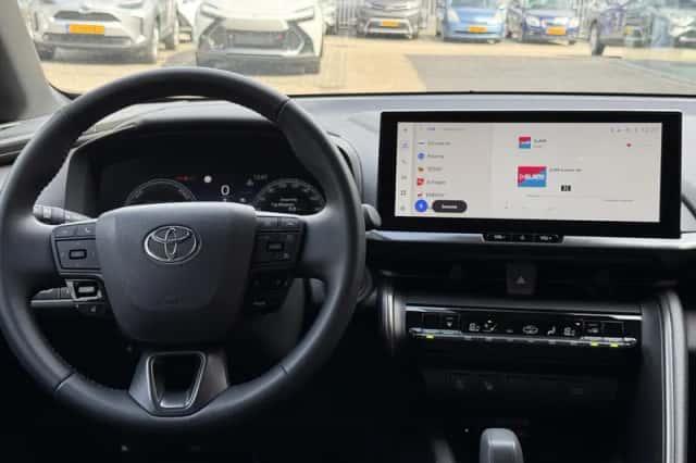 Toyota C hr (2024) thumbnail 12