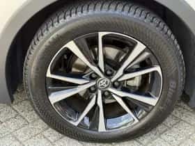 Toyota C hr (2024) thumbnail 26