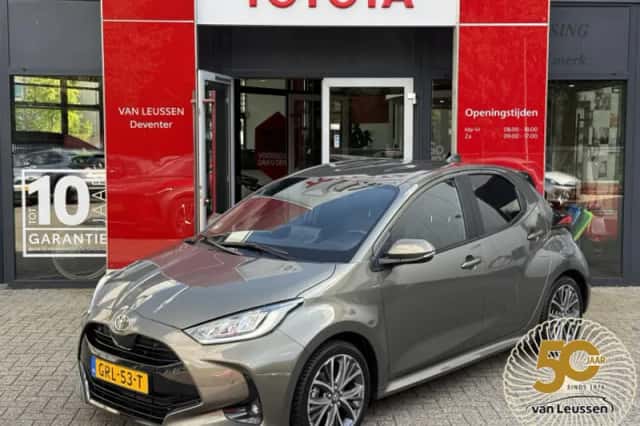 Toyota Yaris (2024) thumbnail 1