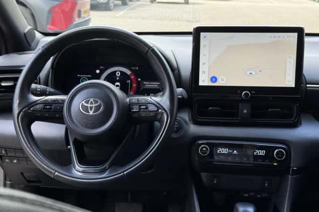 Toyota Yaris (2024) thumbnail 13