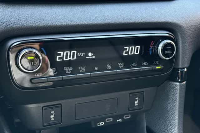 Toyota Yaris (2024) thumbnail 16