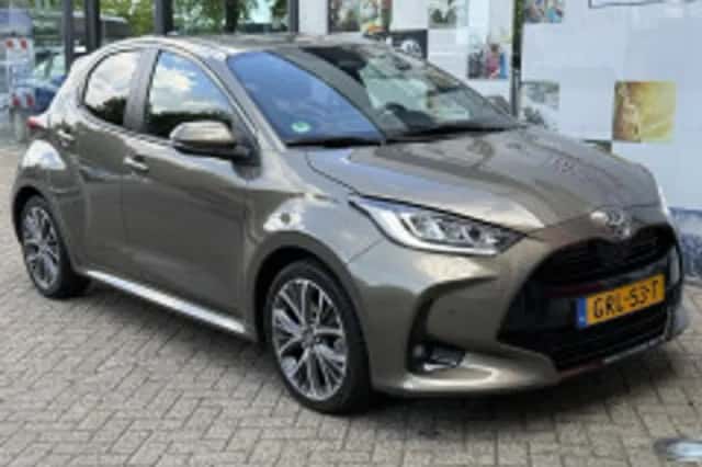Toyota Yaris (2024) thumbnail 5