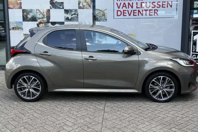 Toyota Yaris (2024) thumbnail 10