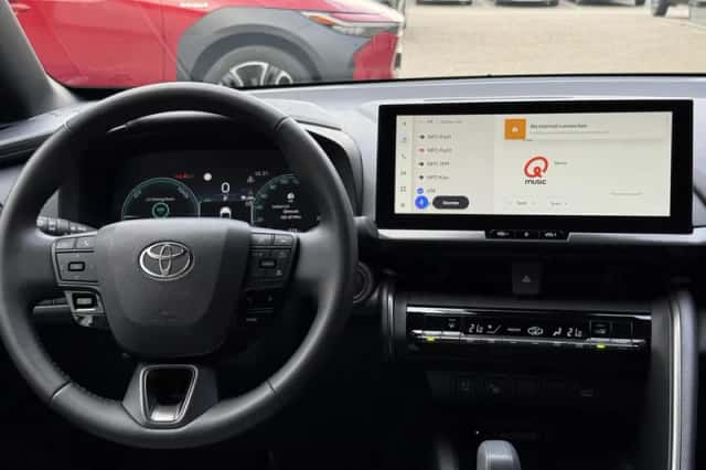 Toyota C hr (2024) thumbnail 13