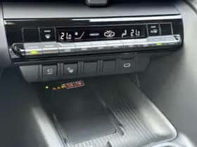 Toyota C hr (2024) thumbnail 16
