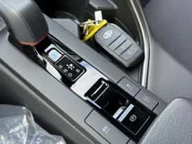 Toyota C hr (2024) thumbnail 17