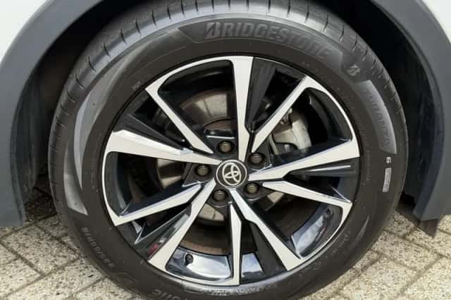 Toyota C hr (2024) thumbnail 26