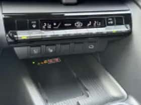Toyota C hr (2024) thumbnail 39