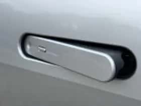 Toyota C hr (2024) thumbnail 48
