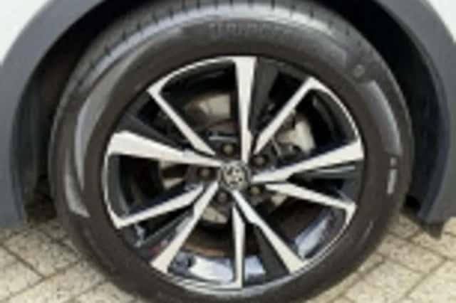 Toyota C hr (2024) thumbnail 49