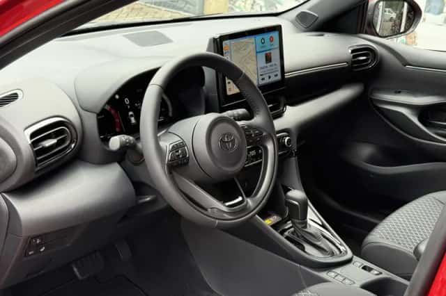 Toyota Yaris (2025) thumbnail 13