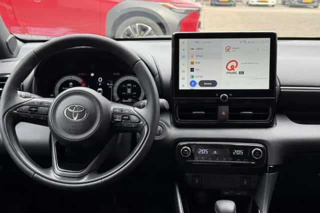 Toyota Yaris (2025) thumbnail 14