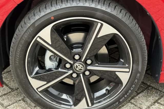 Toyota Yaris (2025) thumbnail 23