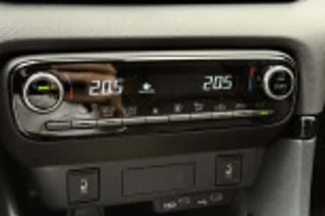 Toyota Yaris (2025) thumbnail 37