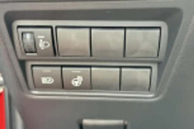 Toyota Yaris (2025) thumbnail 38