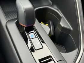 Toyota C hr (2025) thumbnail 16