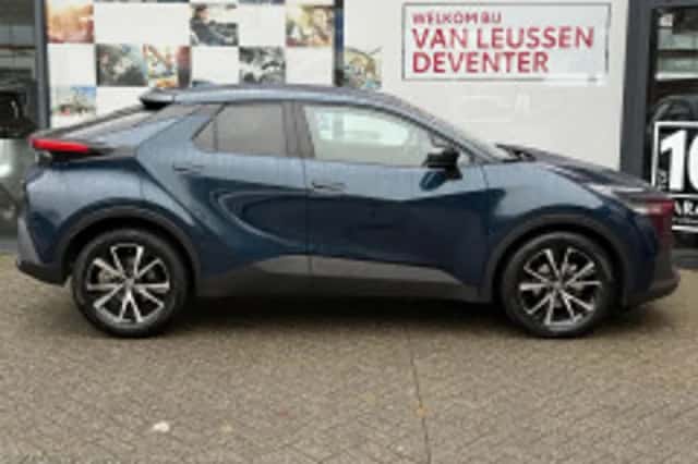 Toyota C hr (2025) thumbnail 4